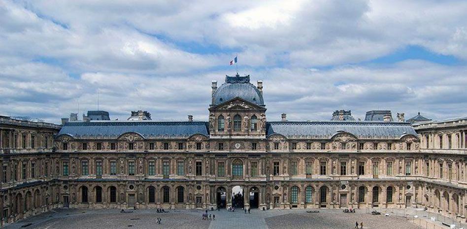 Palacio del Louvre en París